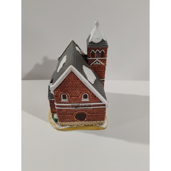 Church on Main Street from the Lefton Colonial Village collection, Antique Model - Picture 12 of 16